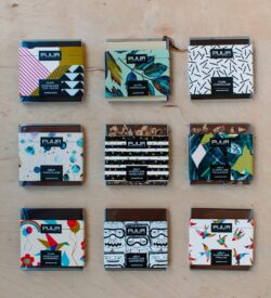 Puur chocolade tablet met marsepein
